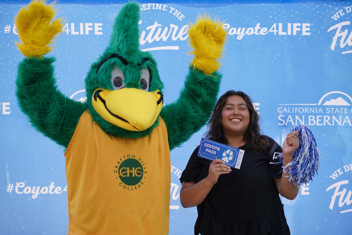 CHC Students at CSUSB Admit Day with mascots