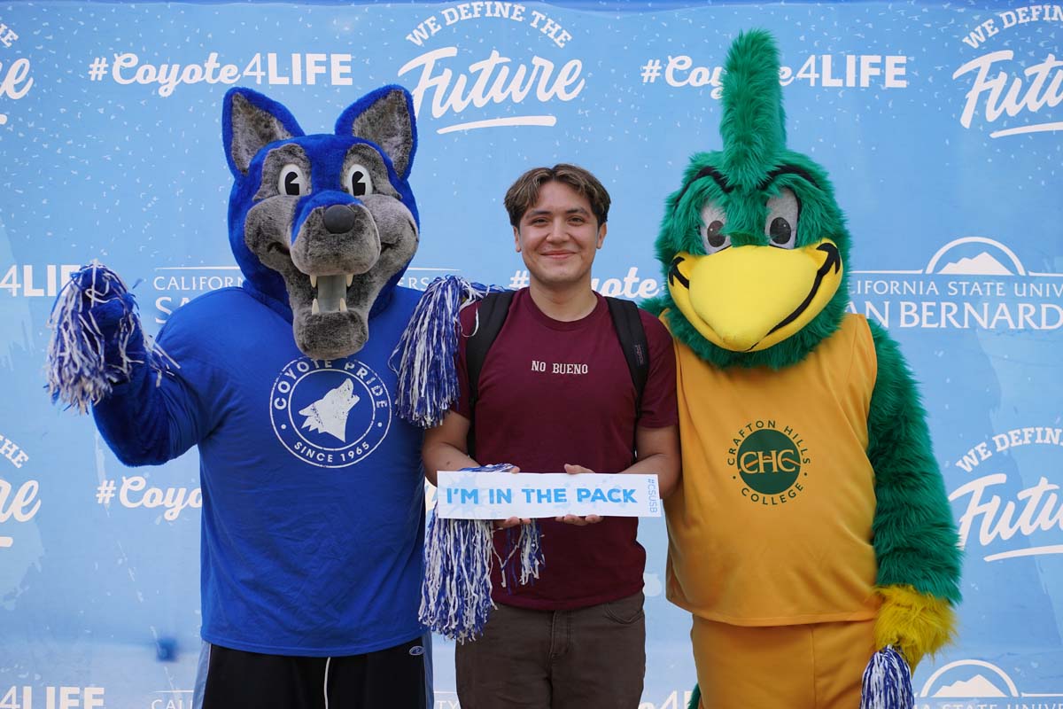 CHC Students at CSUSB Admit Day with mascots