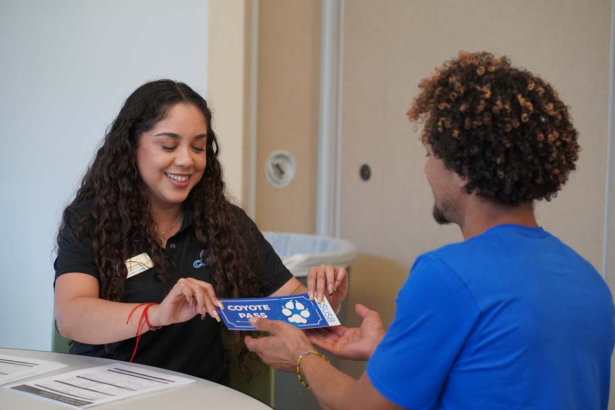 CHC Students at CSUSB Admit Day with mascots