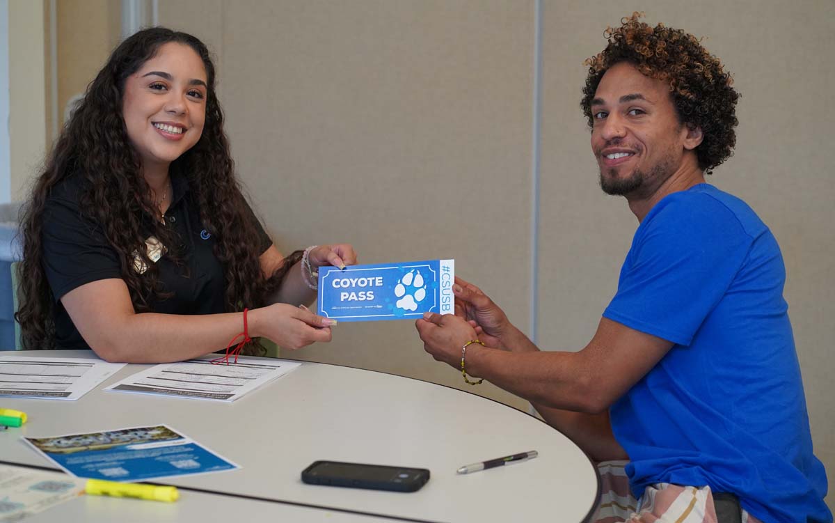 CHC Students at CSUSB Admit Day with mascots