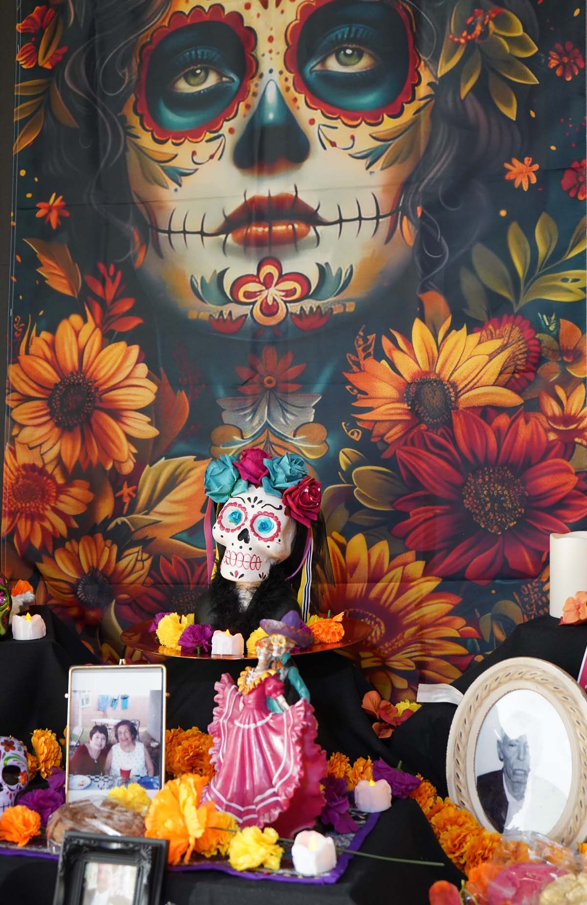 Attendee at Dia de los Muertos event at CHC.