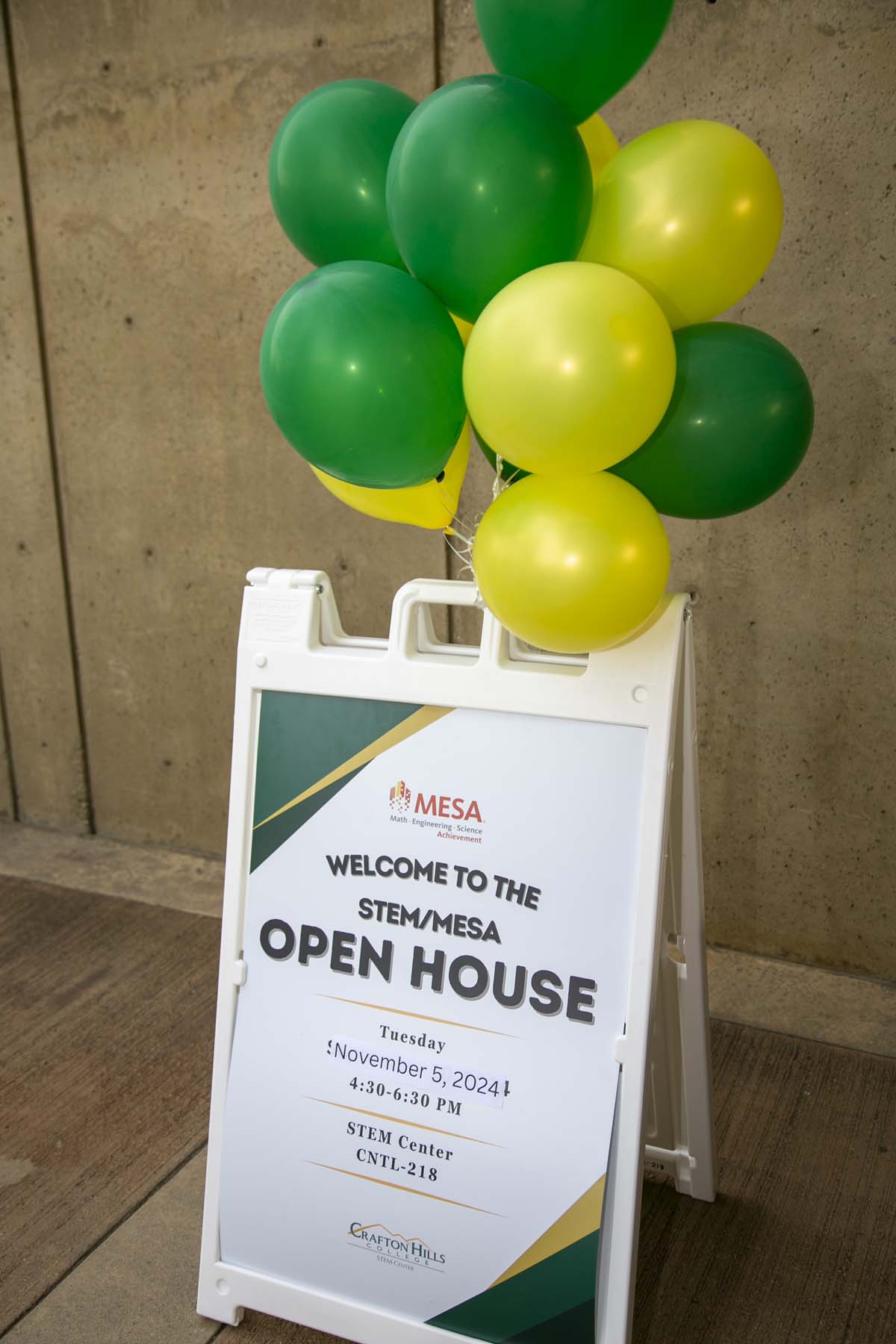 Students at the STEM/MESA Open House.