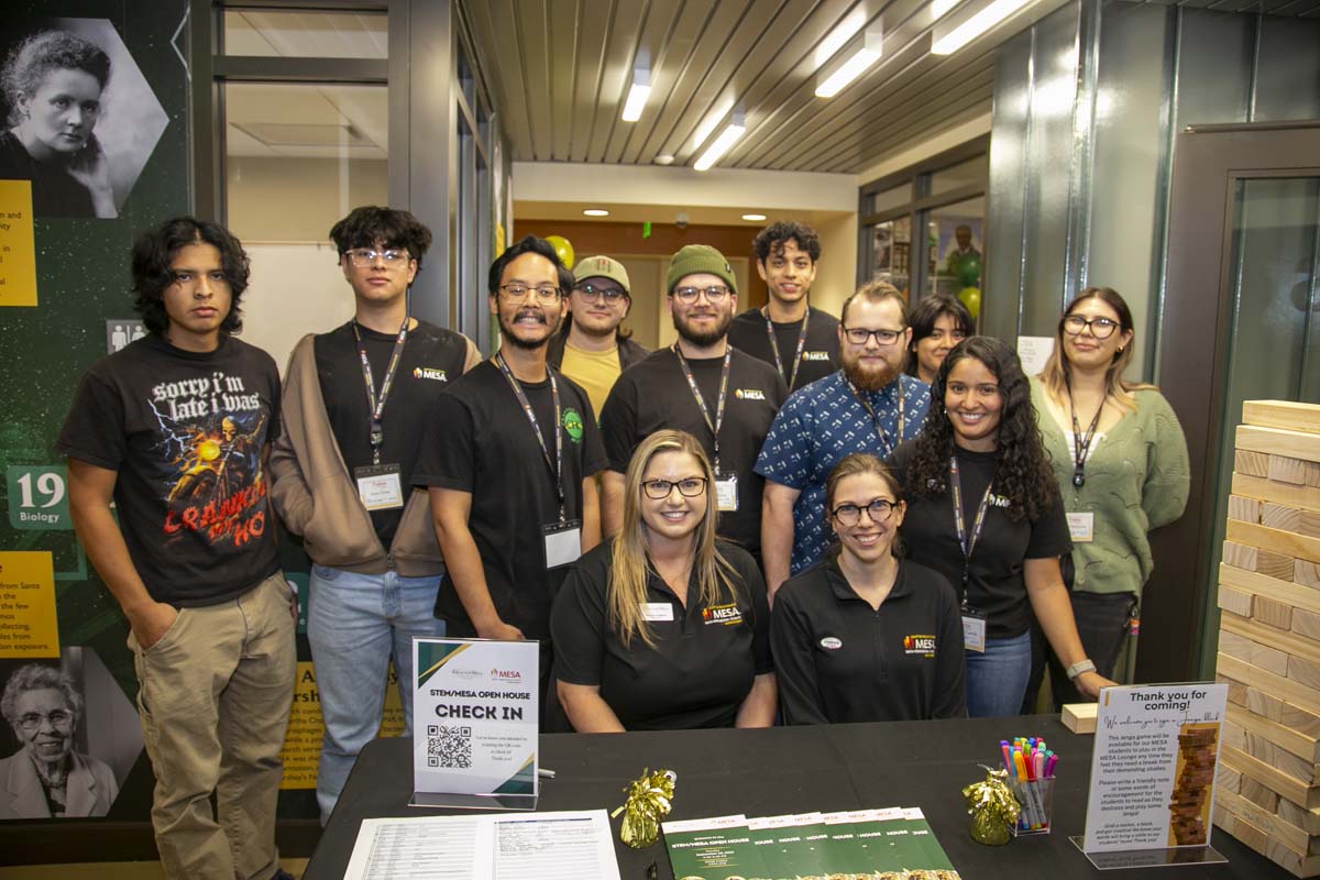 Students at the STEM/MESA Open House.