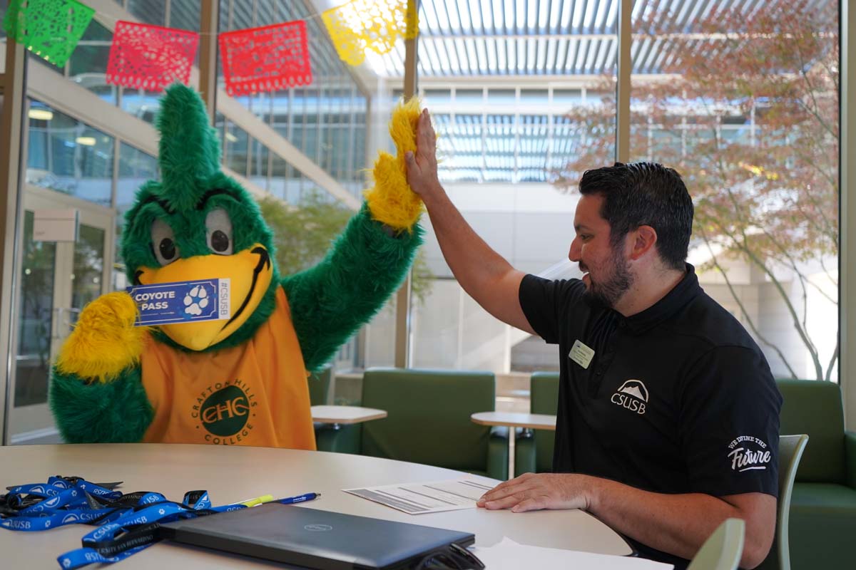 CHC students met with CSUSB advisors for instant admit day.