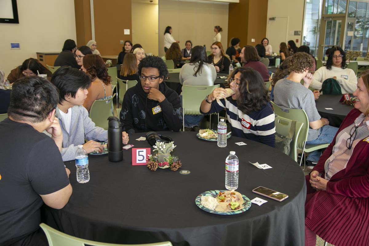 Students attend CHC Honors Luncheon.