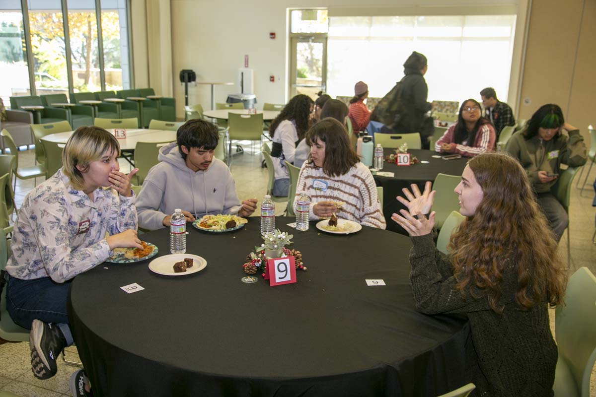 Students attend CHC Honors Luncheon.