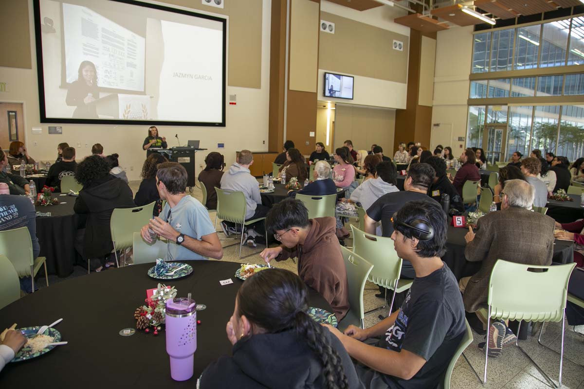 Students attend CHC Honors Luncheon.