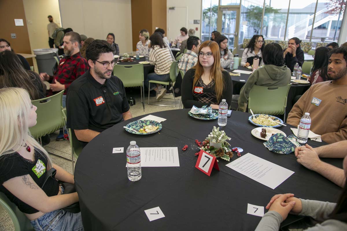 Students attend CHC Honors Luncheon.