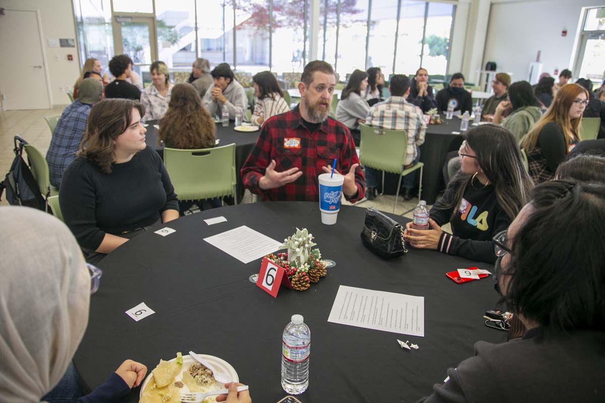 Students attend CHC Honors Luncheon.