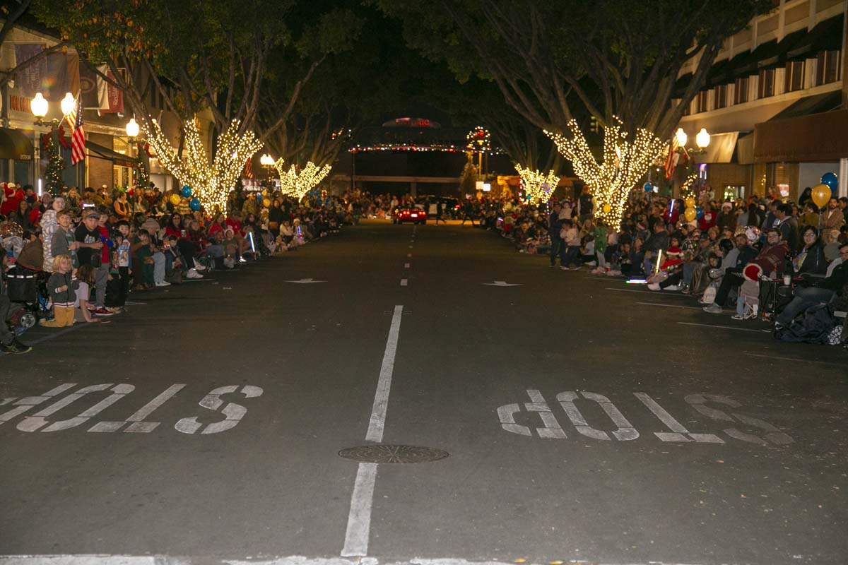 Students & staff attend the Redlands Holiday Parade.