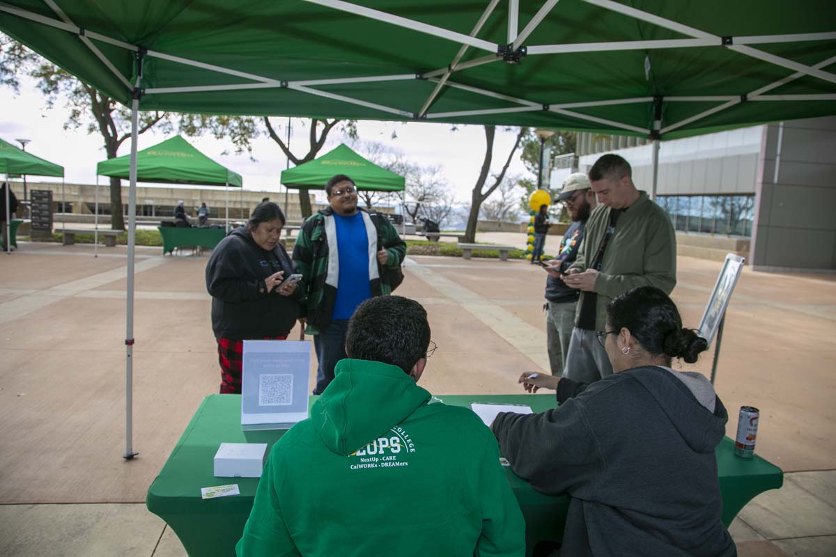 Students attend EOPS Open House at CHC.